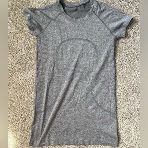 Lululemon Athletica Gray Swifty 6
